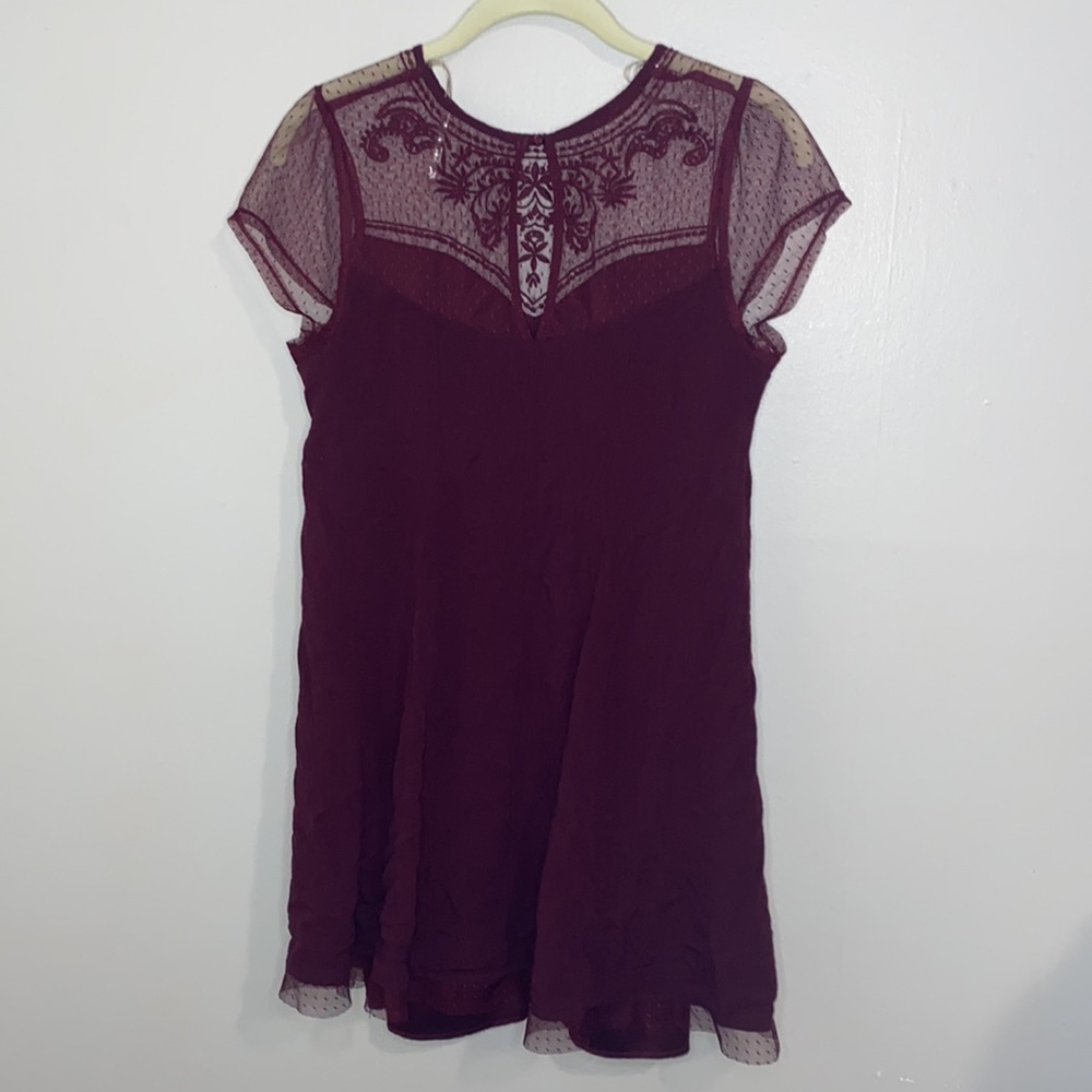 🌵Adorable lace maroon dress! - Picture 8 of 8